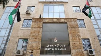 "Labor Ministry": 2,000 Illegal Foreign Workers Deported in Two Months
