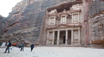 Increase in Qatari Tourists to Jordan by 12% Last Year
