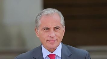 Prime Minister Arrives in Baghdad to Attend Arab Summit and Development Summit on Behalf of the King
