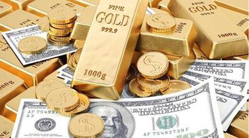 Gold Prices Surge as Dollar Weakens
