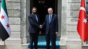 In an Unannounced Visit, Erdoğan Receives Al-Sharaa in Istanbul
