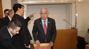 Netanyahu Faces Crucial Cross-Examination Amid Corruption Trial: Prison, Political Exit, or Legal Maneuvering?
