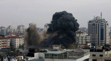 21 Palestinians Martyred in Israeli Bombardment of Gaza Since Dawn
