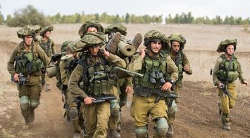 Israeli Army Admits to Death of Officer and Six Soldiers, 17 Injured in Khan Younis Ambush
