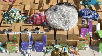 Customs Seize 30,000 Counterfeit Vaping Juice Containers
