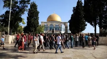 Dozens of Extremist Settlers Storm Al-Aqsa Mosque Compound