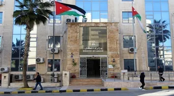Ministry of Labor: No Exemptions from Fines or Permit Fees for Violating Workers