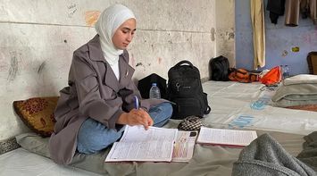 In Collaboration with a Jordanian University… Gaza High School Students Take an Exceptional Online Exam