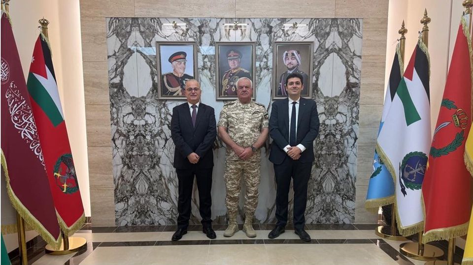 Chairman of the Joint Chiefs of Staff Receives Orange Jordan CEO