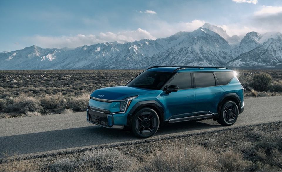 (Image) All-Electric EV9 Wins 2024 North American Utility Vehicle of the Year