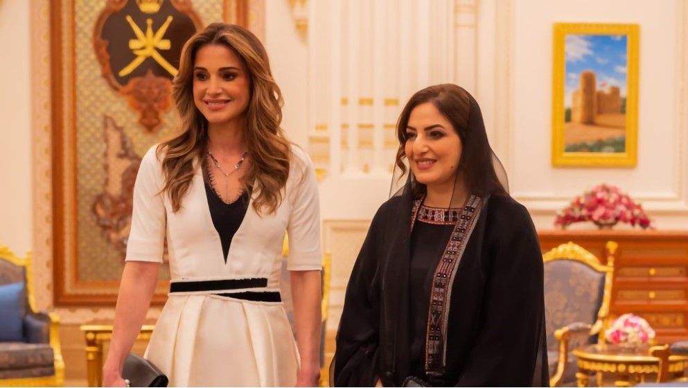 Queen Rania Meets with Honorable Lady, Spouse of HM Sultan of ...