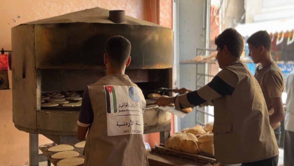 Jordanian Campaign Launches New Bakery in Central Gaza