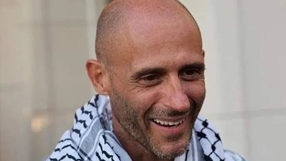 Italian activist embraces Islam after being detained in Israel (Video)