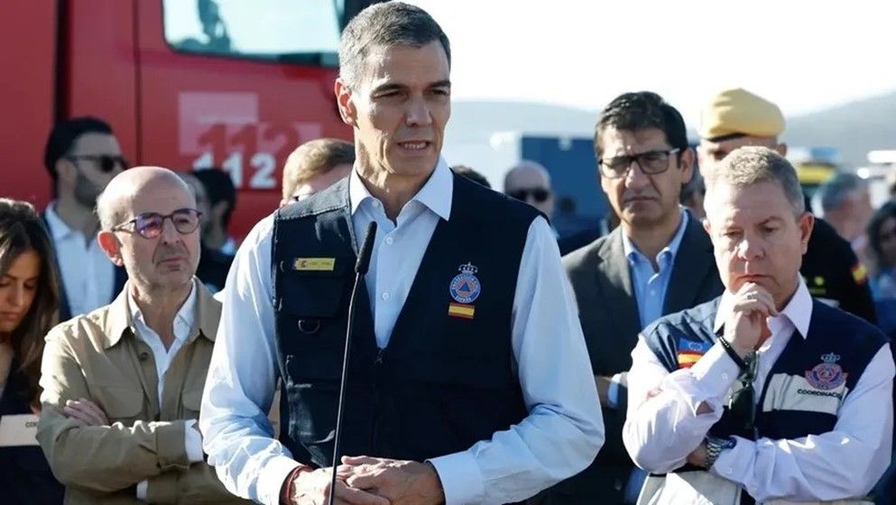 Train crash jeopardizes Sanchez's campaign