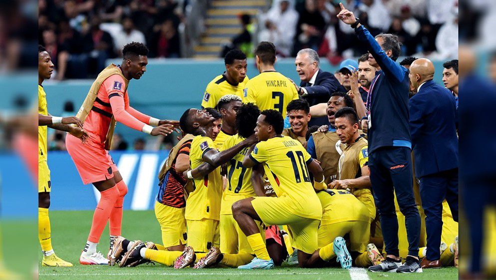 Qatar First World Cup Hosts Lose Opener With Ecuador Defeat