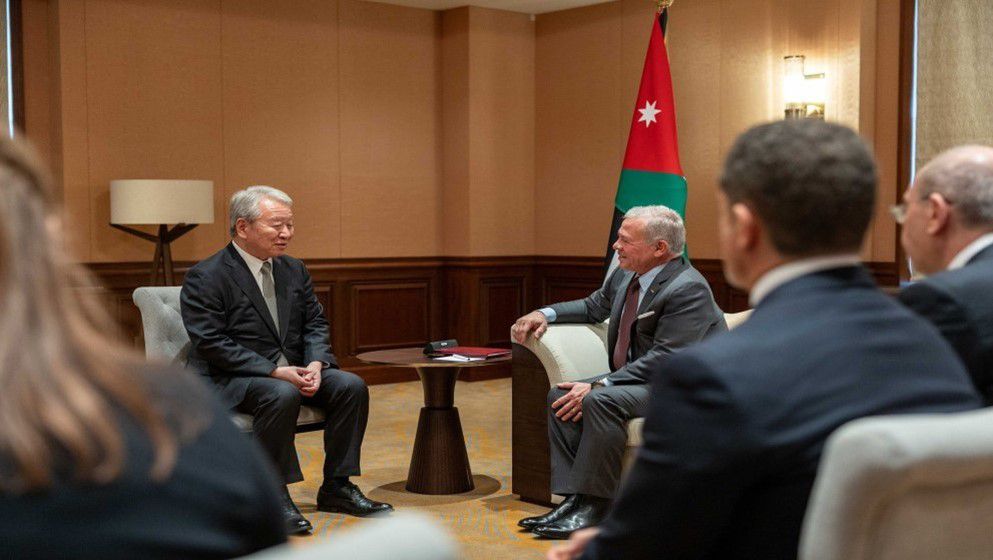 King Discusses Expanding Partnership with Head of Japan’s JICA