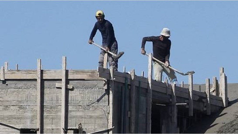 Government: Immediate Deportation for Any Worker Caught Without a Permit or in an Unauthorized Profession