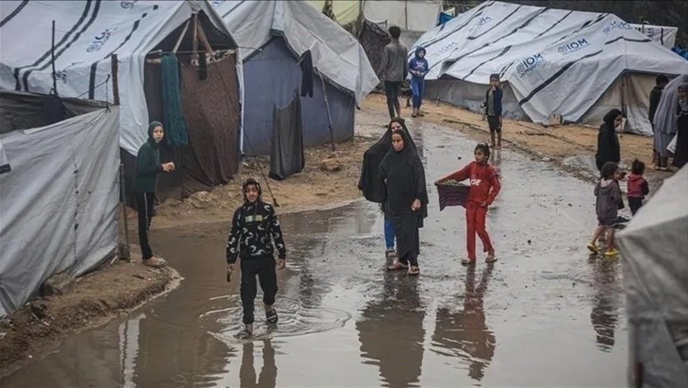 Heavy Rain Floods Dozens of Tents in Khan Yunis’ Mawasi Area...