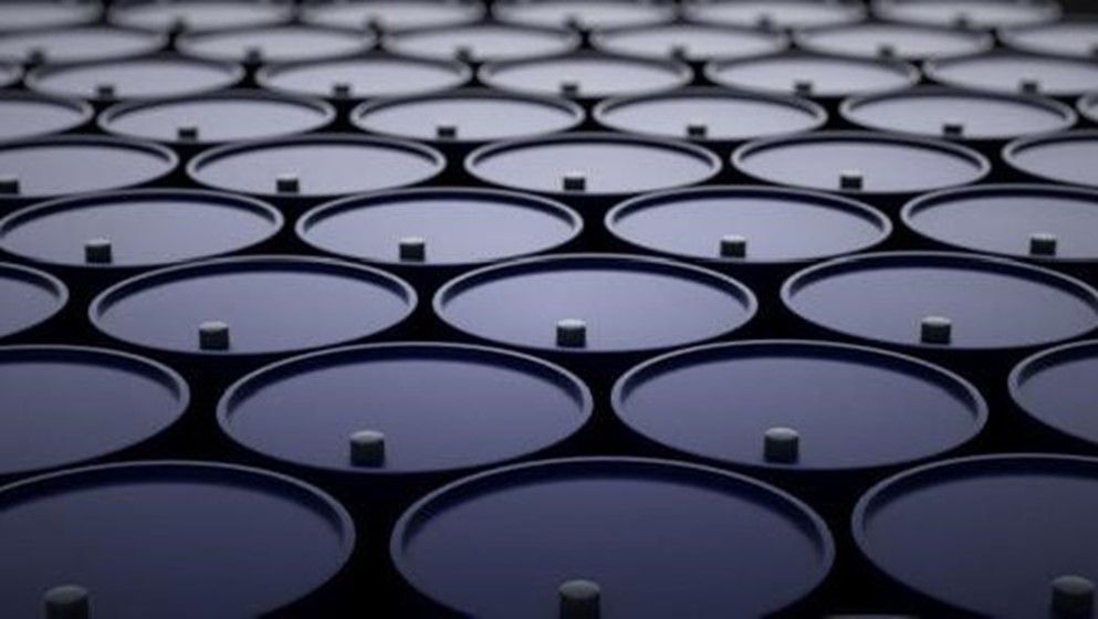 Oil Prices Decline on Expectations of Rising U.S. Crude Inventories