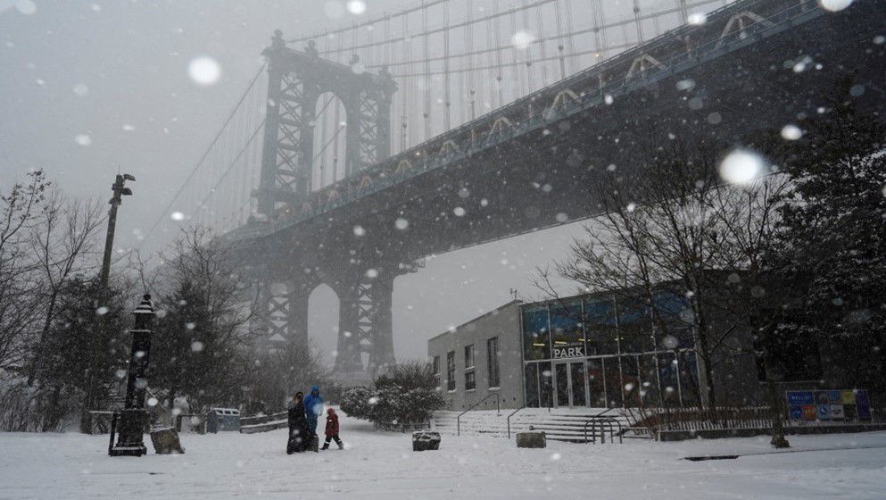 More Than 800,000 Customers Without Power in the U.S. Due to a Severe Winter Storm