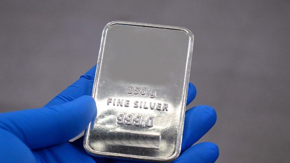 Head of Jewelers’ Syndicate: Silver Is Not Within the Syndicate’s Jurisdiction and Is Treated as an Accessory