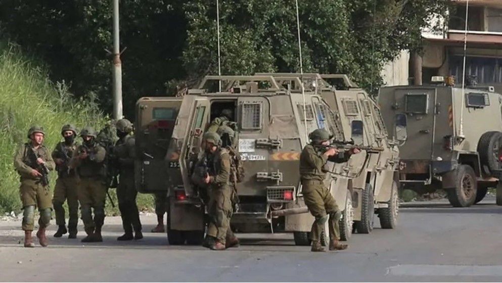 Israeli Occupation Forces Wound Palestinian; Settlers Attack West Bank Village