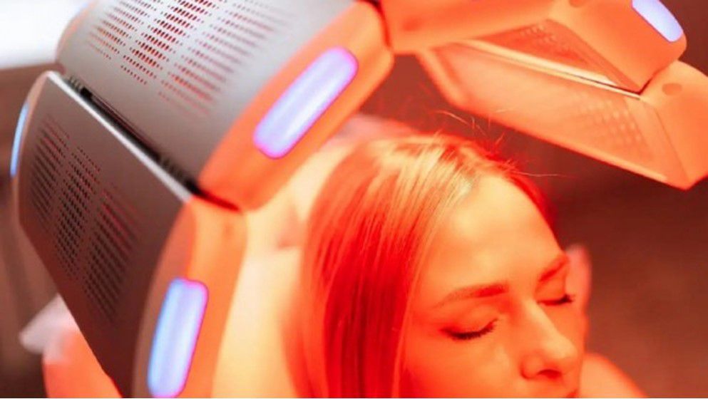 What Are the Benefits of Red Light Therapy for Hair? A Safe and Effective Treatment You Shouldn’t Ignore