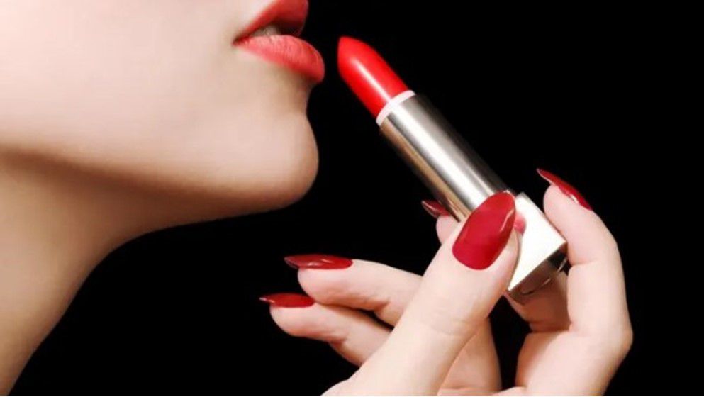 Common Mistakes When Choosing Lipstick for Dark and Fair Skin Tones… Avoid Them
