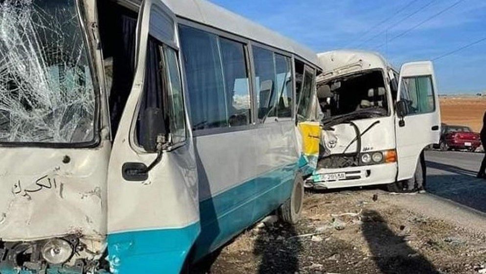 45 injured after 3-bus crash in Karak...