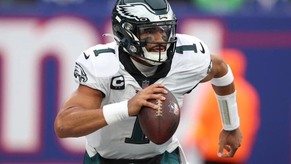 Jalen Hurts, Eagles Clinch 2022 NFL Playoff Spot with Packers' Win over  Vikings, News, Scores, Highlights, Stats, and Rumors