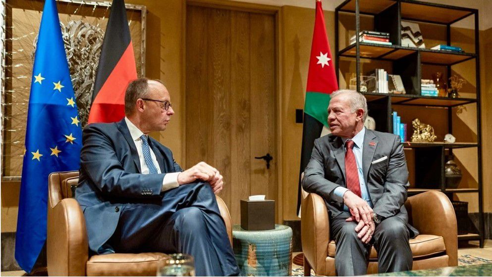 King meets with German chancellor, discusses cooperation, regional developments