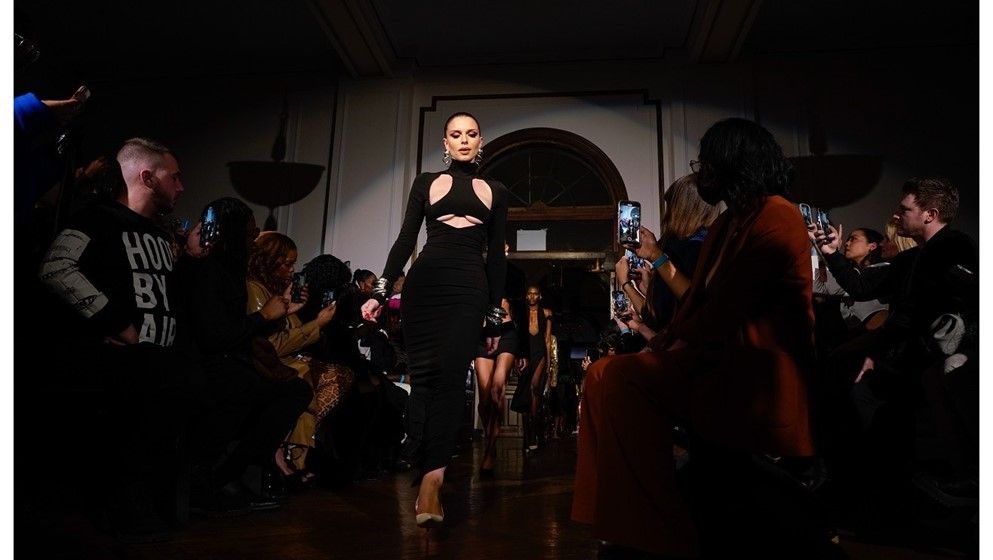 julia fox runway revenge dress Julia Fox Makes Her Runway Debut in the Ultimate Revenge Dress