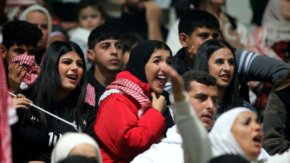 Jordan vs Qatar Qatar gains third penalty kick, scores 31...