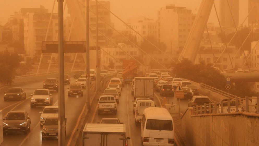“Lungs at Risk” – Health Ministry Issues “Alarm” to Confront Severe Dust Wave in Jordan