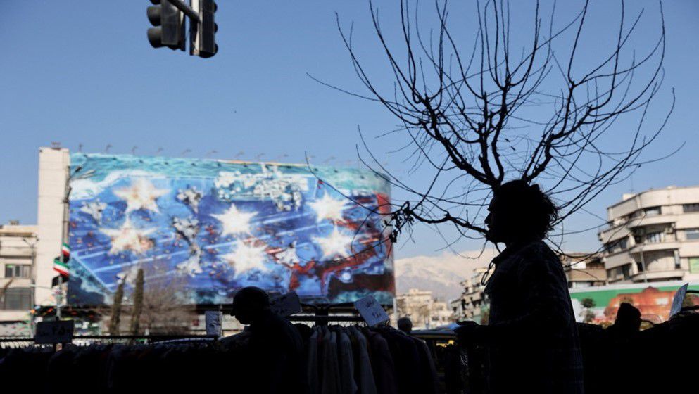 Media: Massive Fire Breaks Out at Shopping Center in Tehran