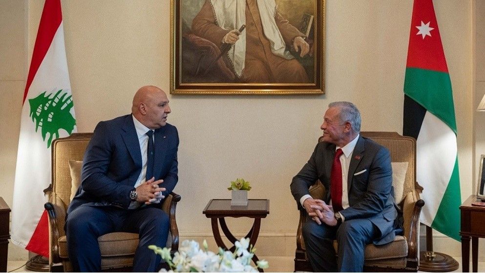 The King and Lebanese President discuss regional developments via phone