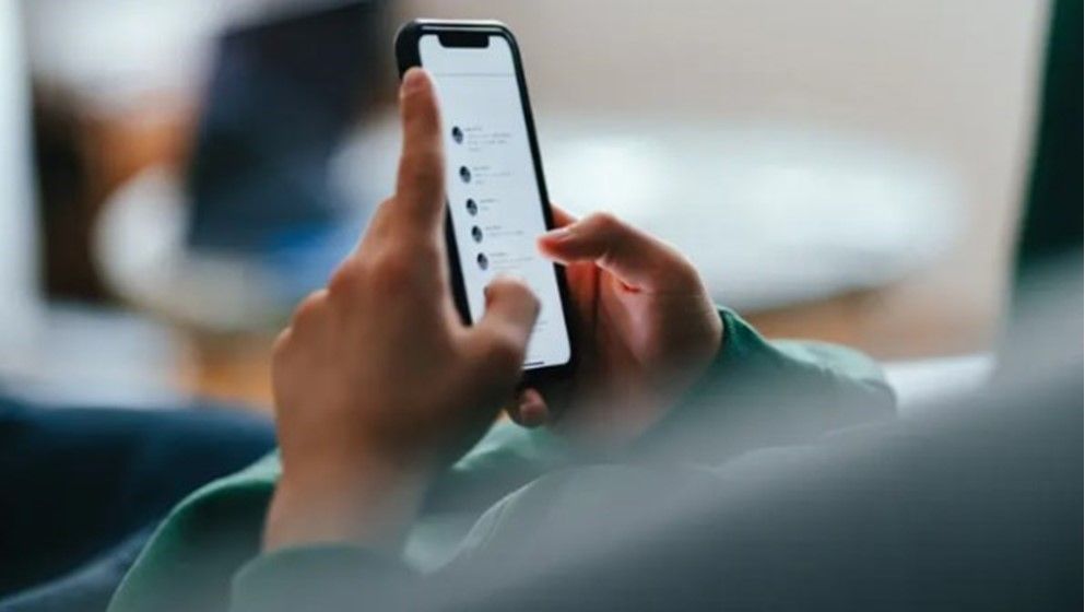 5 Ways to Resist the Constant Urge to Check Your Phone...