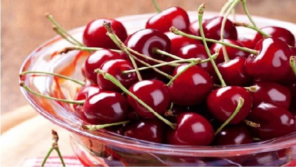 5 Spring Fruits: Your Natural Weapon Against Inflammation...