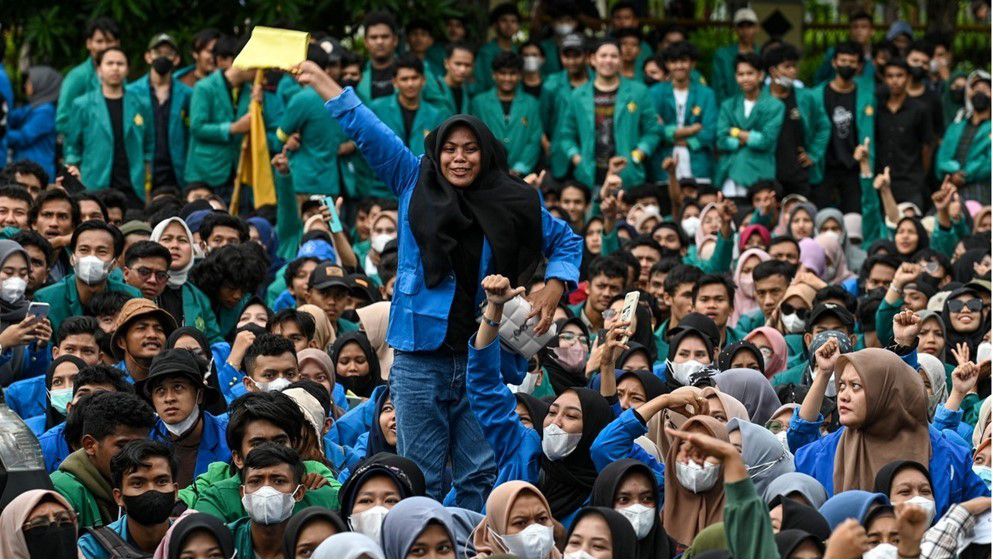 Indonesia Police Fire Tear Gas, Water Cannon At Protesters...