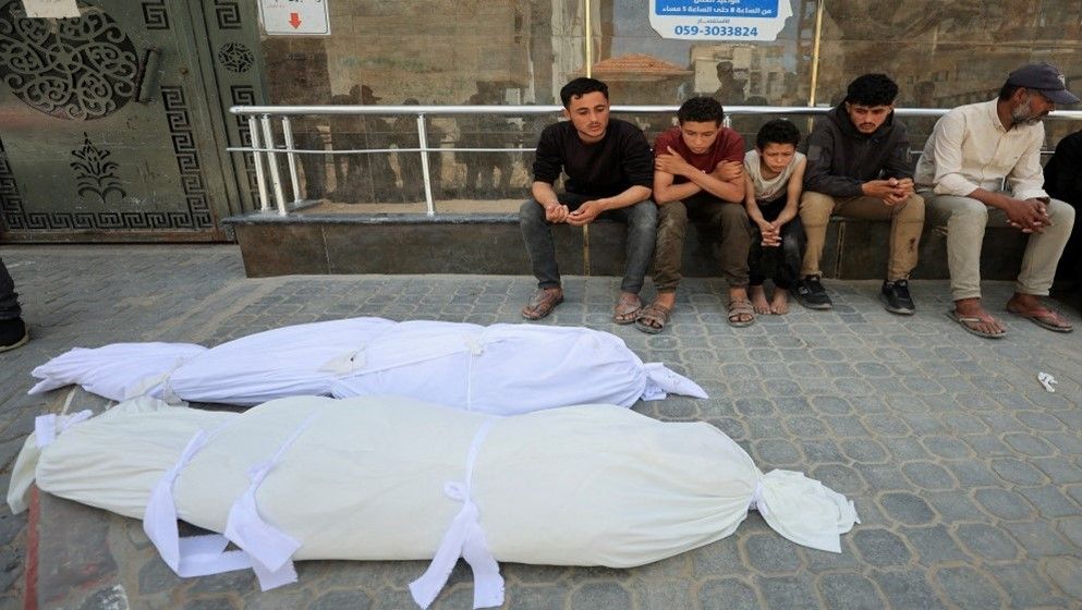 One Martyr and Multiple Injuries in Occupation Bombing of Various Areas in the Gaza Strip