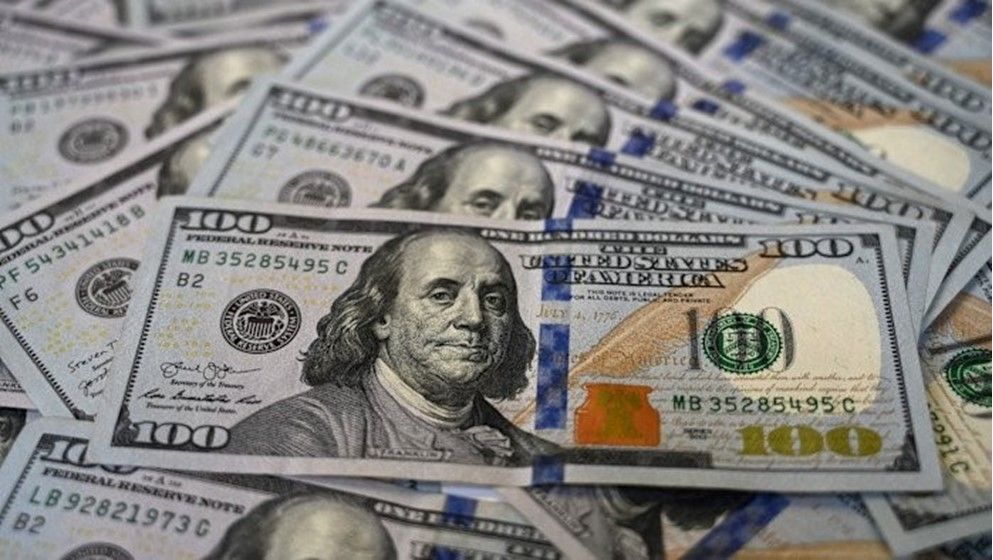 Dollar Fluctuates as Traders Assess Stalled Talks Between Washington and Tehran