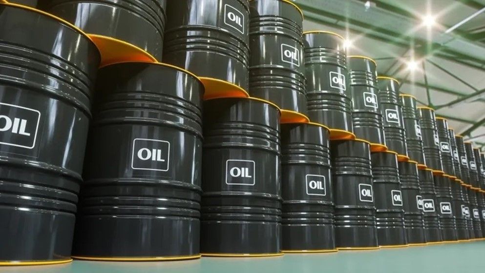 Oil Prices Drop by More than $1 per Barrel