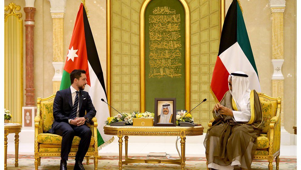 Crown Prince holds talks with Kuwaiti crown prince...