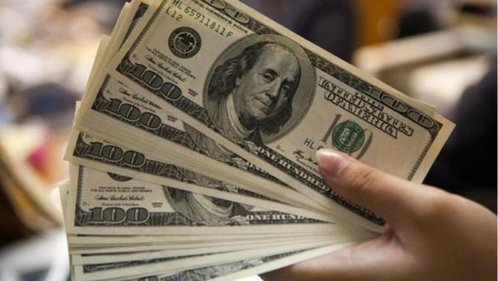 U.S. Dollar Drops to Lowest Level in Three Years