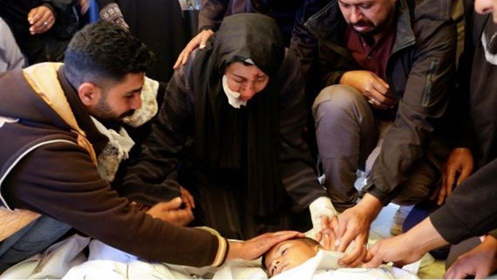 Gaza Health Ministry: 45 Martyred and Hundreds Injured in Israeli Massacre in Khan Younis