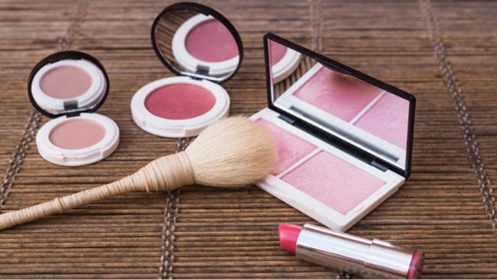Innovative Ways to Recycle Lipstick Instead of Throwing It Away