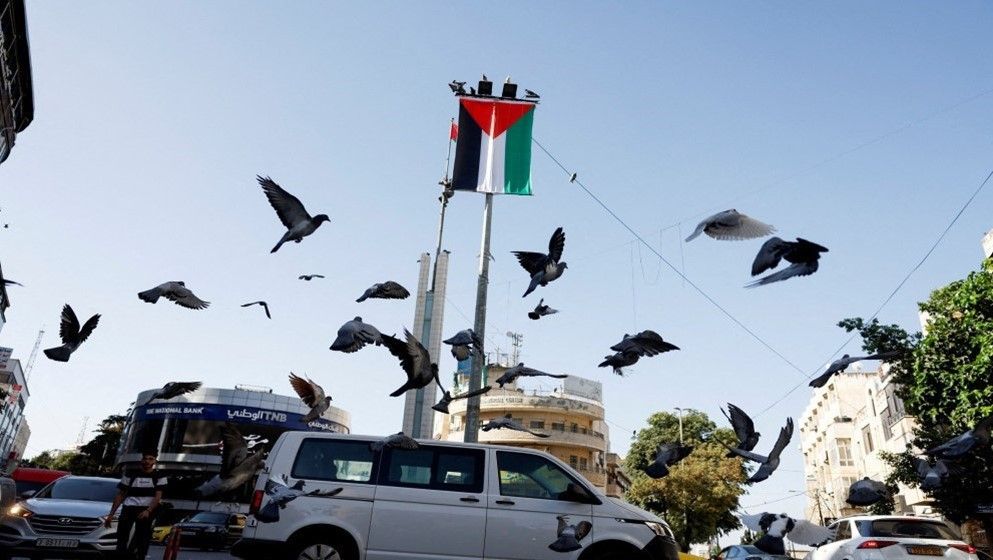 Cost of Living Index in Palestine Drops by 0.40% Last Month