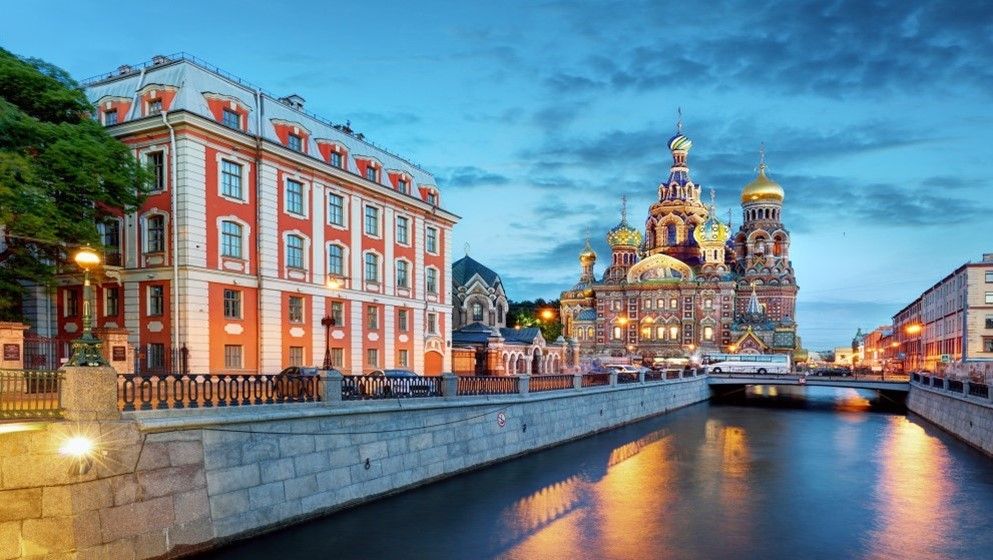 Russland wehrt Drohnenangriff über Leningrad ab, während das ...