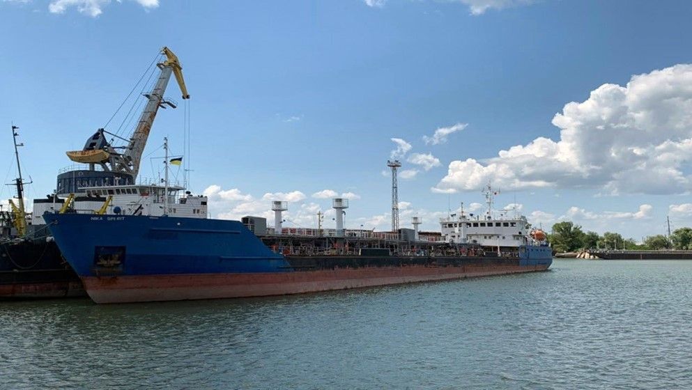 China rejects U.S. sanctions on buyers of Russian oil