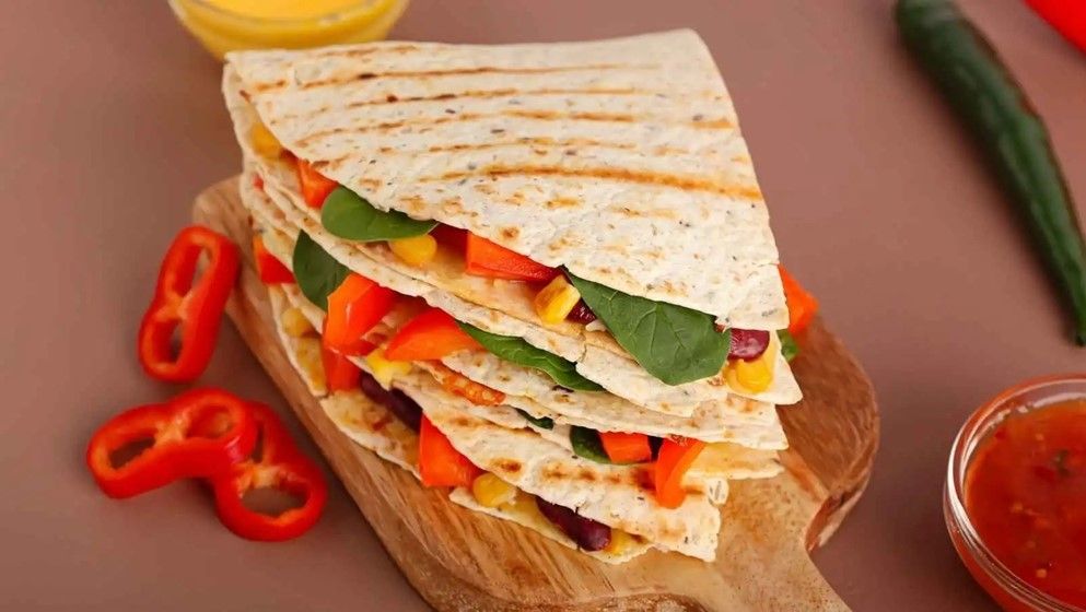 Gemüse-Quesadillas in 10 Minuten zubereiten